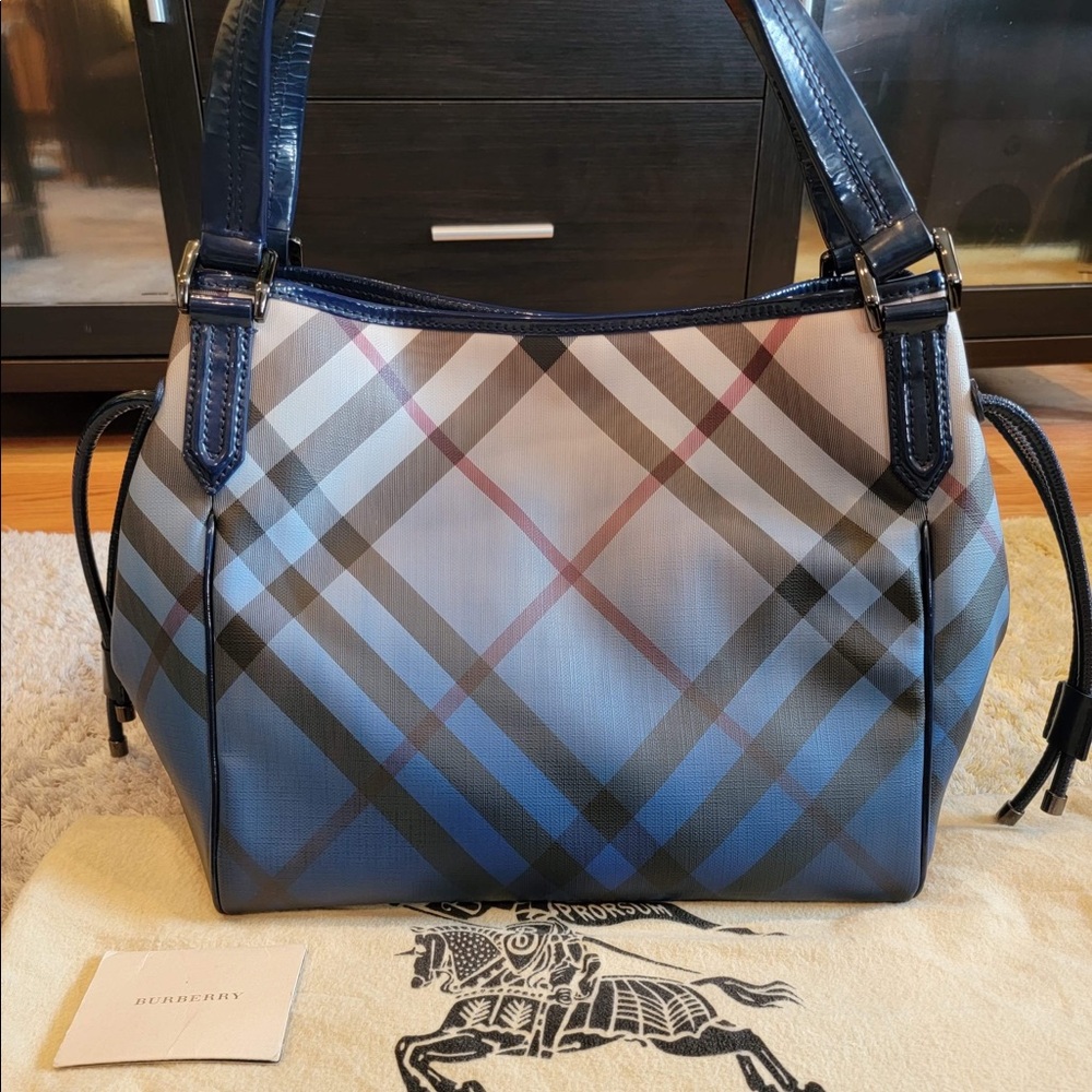Burberry tote - Picture 2 of 11